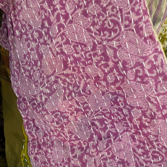 Kantha Bae Vibe Higher High Low Top - Picture 5 of 9